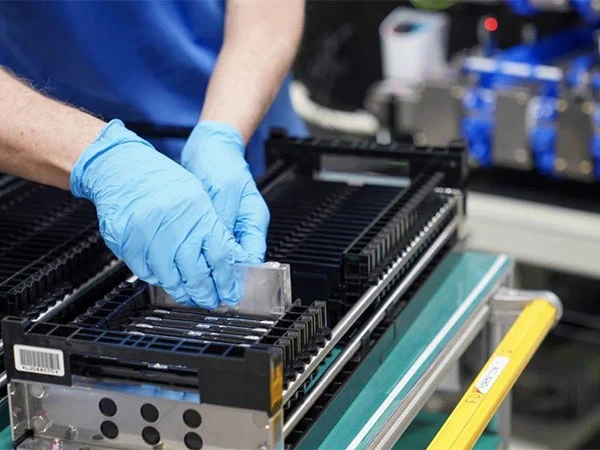 Why Telecom Operators are Pivoting to BYD’s 25.6V High-Capacity Modules